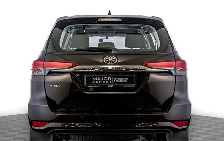 Toyota Fortuner II, 2018 год, 3 990 000 рублей, 12 фотография