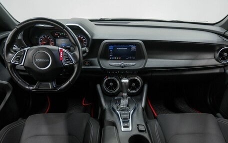 Chevrolet Camaro VI, 2020 год, 3 800 000 рублей, 13 фотография