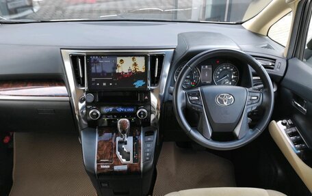 Toyota Alphard III, 2019 год, 4 400 000 рублей, 22 фотография