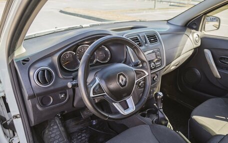 Renault Logan II, 2018 год, 705 000 рублей, 8 фотография