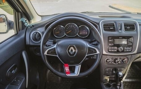 Renault Logan II, 2018 год, 705 000 рублей, 9 фотография
