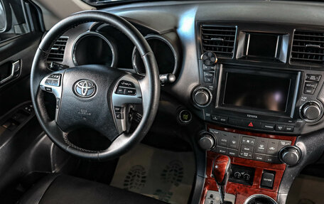 Toyota Highlander III, 2011 год, 4 фотография