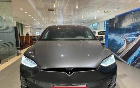 Tesla Model X I, 2018 год, 5 999 000 рублей, 2 фотография
