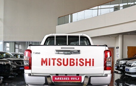 Mitsubishi L200 IV рестайлинг, 2023 год, 4 499 000 рублей, 12 фотография