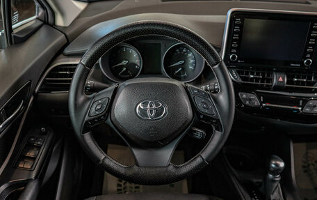 Toyota C-HR I рестайлинг, 2021 год, 2 549 000 рублей, 4 фотография