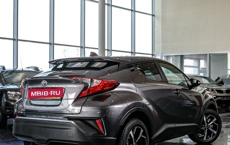 Toyota C-HR I рестайлинг, 2021 год, 2 549 000 рублей, 10 фотография