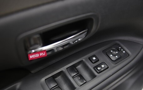 Mitsubishi Outlander III рестайлинг 3, 2014 год, 1 690 000 рублей, 24 фотография
