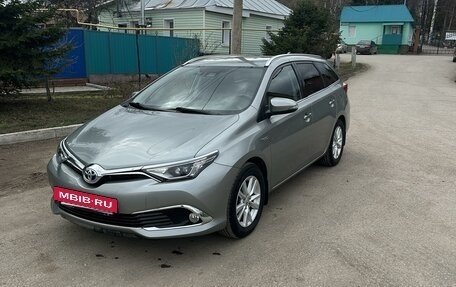 Toyota Auris II, 2017 год, 1 950 000 рублей, 2 фотография