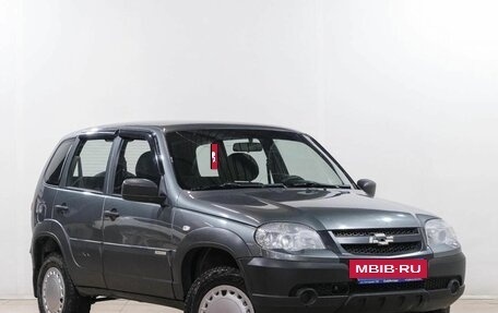 Chevrolet Niva I рестайлинг, 2017 год, 749 000 рублей, 2 фотография