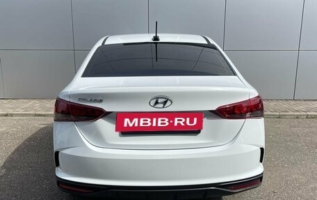 Hyundai Solaris II рестайлинг, 2021 год, 1 840 000 рублей, 5 фотография