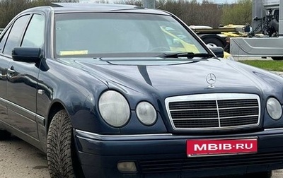 Mercedes-Benz E-Класс, 1997 год, 390 000 рублей, 1 фотография