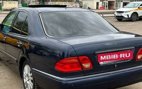 Mercedes-Benz E-Класс, 1997 год, 390 000 рублей, 8 фотография