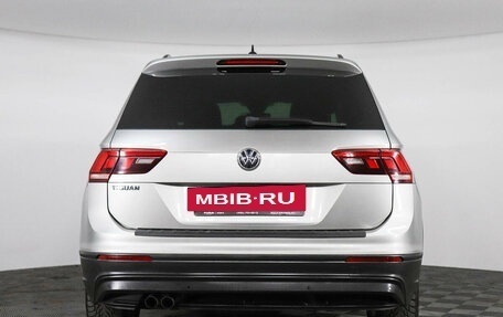 Volkswagen Tiguan II, 2019 год, 2 490 000 рублей, 13 фотография