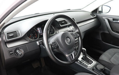 Volkswagen Passat B7, 2013 год, 1 460 000 рублей, 9 фотография