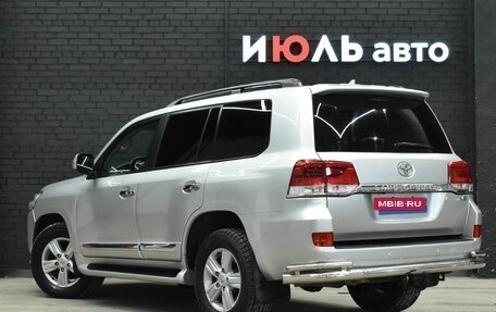 Toyota Land Cruiser 200, 2013 год, 4 000 000 рублей, 7 фотография
