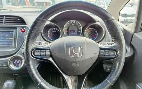 Honda Fit Shuttle I рестайлинг, 2014 год, 1 299 995 рублей, 19 фотография