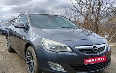 Opel Astra J, 2010 год, 850 000 рублей, 1 фотография