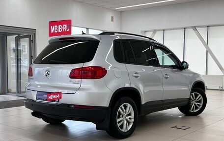 Volkswagen Tiguan I, 2015 год, 1 950 000 рублей, 2 фотография