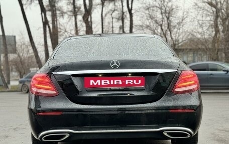 Mercedes-Benz E-Класс, 2018 год, 3 450 000 рублей, 8 фотография