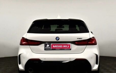 BMW 1 серия, 2020 год, 2 780 000 рублей, 5 фотография