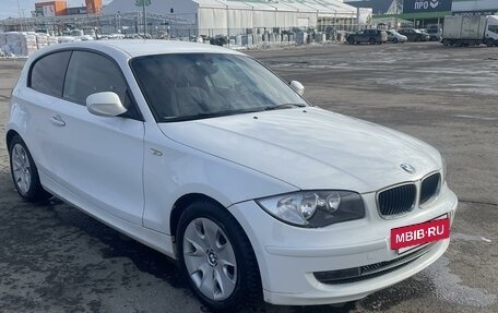 BMW 1 серия, 2010 год, 850 000 рублей, 11 фотография
