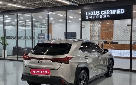 Lexus UX I, 2023 год, 5 300 000 рублей, 2 фотография