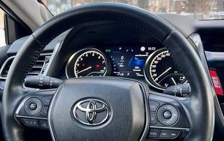 Toyota Camry, 2021 год, 3 890 000 рублей, 13 фотография