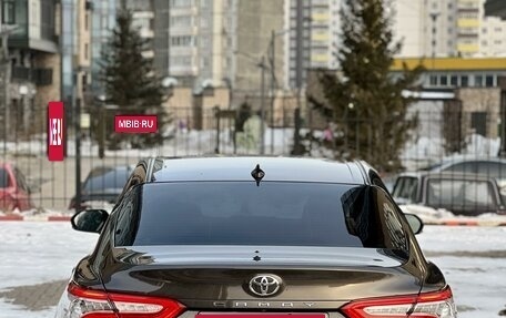 Toyota Camry, 2021 год, 3 890 000 рублей, 20 фотография