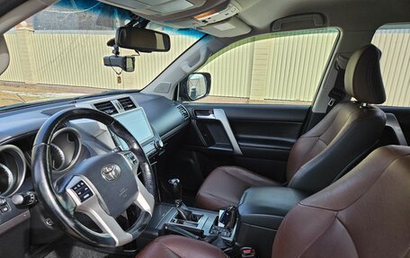 Toyota Land Cruiser Prado 150 рестайлинг 2, 2016 год, 4 250 000 рублей, 15 фотография