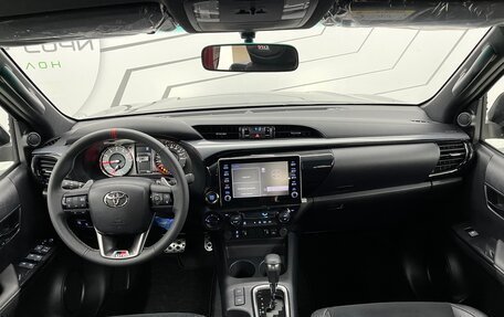 Toyota Hilux VIII, 2023 год, 7 820 000 рублей, 5 фотография