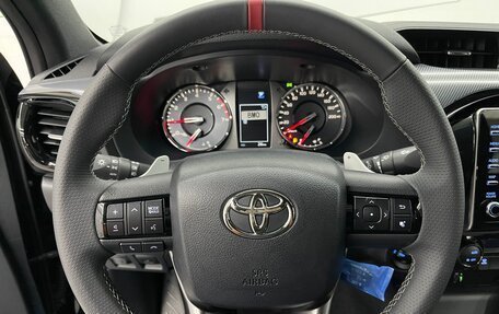 Toyota Hilux VIII, 2023 год, 7 820 000 рублей, 7 фотография