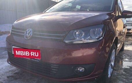 Volkswagen Touran III, 2013 год, 1 699 000 рублей, 2 фотография
