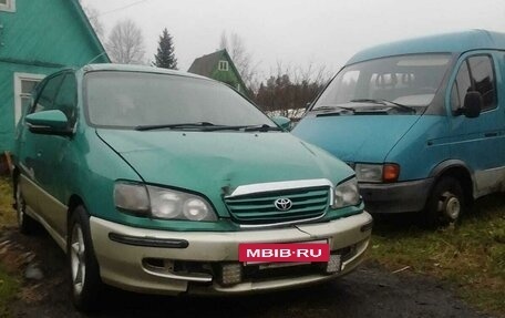 Toyota Ipsum II, 1998 год, 400 000 рублей, 5 фотография