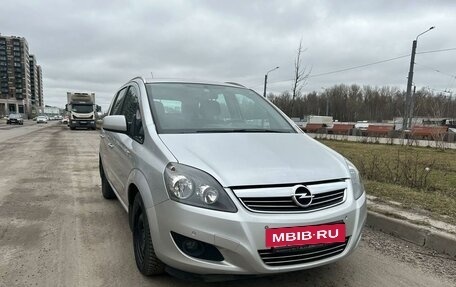 Opel Zafira B, 2012 год, 995 000 рублей, 2 фотография