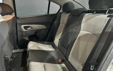 Chevrolet Cruze II, 2011 год, 690 000 рублей, 10 фотография