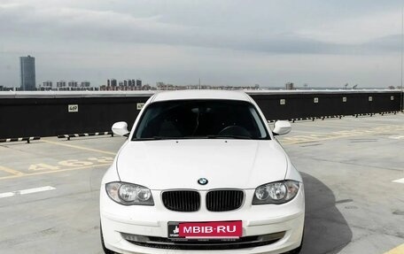 BMW 1 серия, 2010 год, 949 000 рублей, 2 фотография