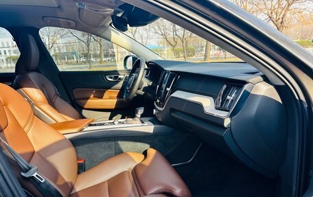 Volvo XC60 II, 2019 год, 3 780 000 рублей, 4 фотография