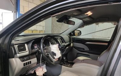 Toyota Highlander III, 2018 год, 2 300 000 рублей, 1 фотография
