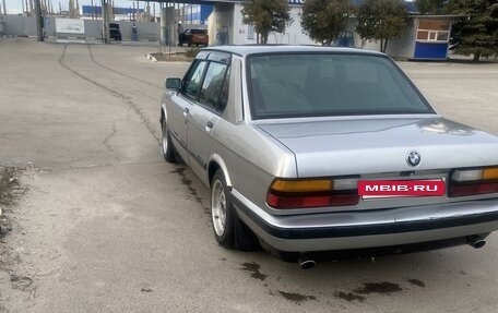 BMW 5 серия, 1987 год, 350 000 рублей, 4 фотография