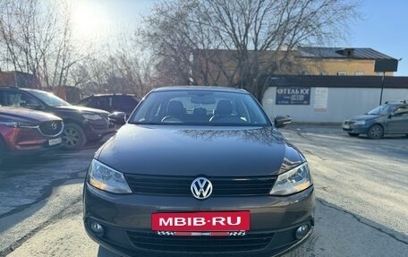 Volkswagen Jetta VI, 2012 год, 1 270 000 рублей, 3 фотография