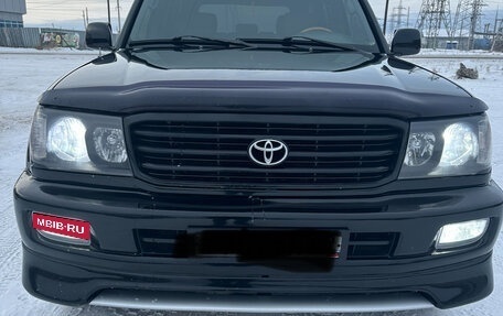 Toyota Land Cruiser 100 рестайлинг 2, 2001 год, 2 335 000 рублей, 1 фотография