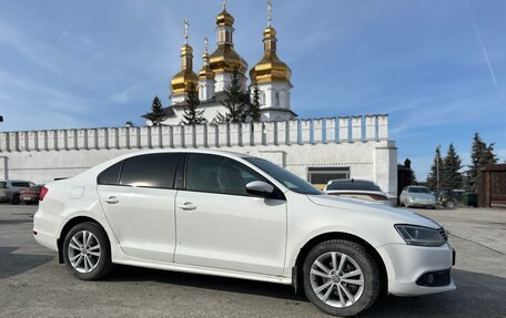 Volkswagen Jetta VI, 2011 год, 937 000 рублей, 2 фотография