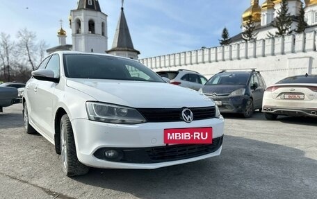 Volkswagen Jetta VI, 2011 год, 937 000 рублей, 3 фотография