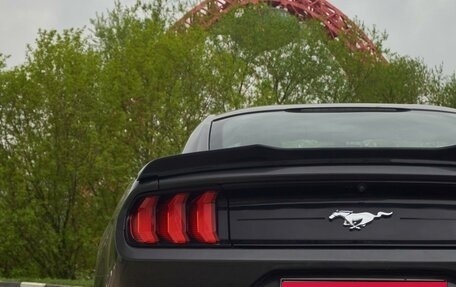 Ford Mustang VI рестайлинг, 2017 год, 3 150 000 рублей, 4 фотография