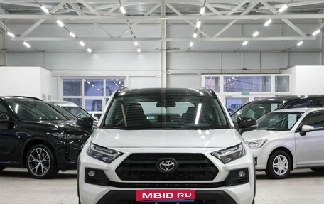 Toyota RAV4, 2023 год, 4 499 000 рублей, 4 фотография