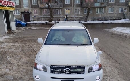 Toyota Kluger I, 2004 год, 1 300 000 рублей, 4 фотография