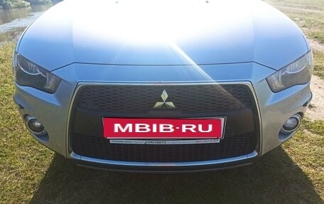 Mitsubishi Outlander III рестайлинг 3, 2010 год, 1 142 000 рублей, 3 фотография