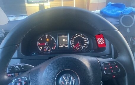 Volkswagen Multivan T5, 2011 год, 2 189 999 рублей, 1 фотография