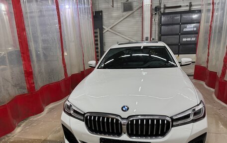 BMW 5 серия, 2020 год, 5 000 000 рублей, 2 фотография