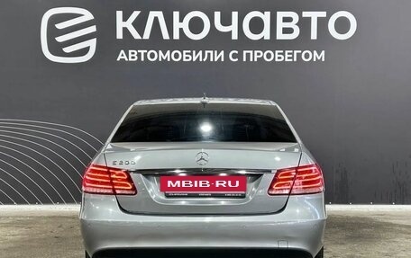 Mercedes-Benz E-Класс, 2013 год, 1 870 000 рублей, 6 фотография